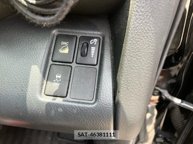 Toyota VANGUARD 2012-11 8210768-16