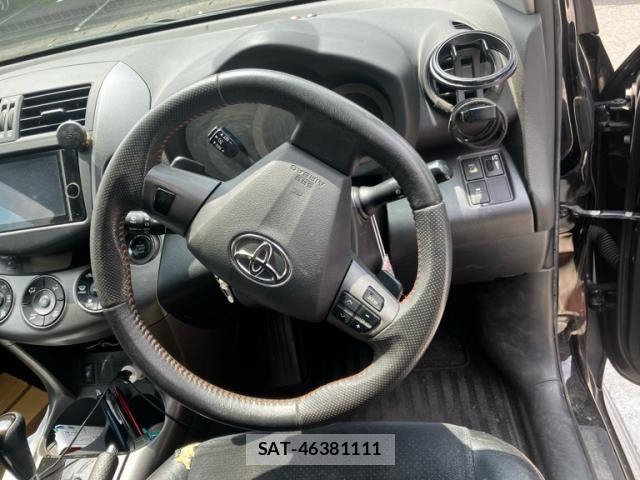 Toyota VANGUARD 2012-11 8210768-17