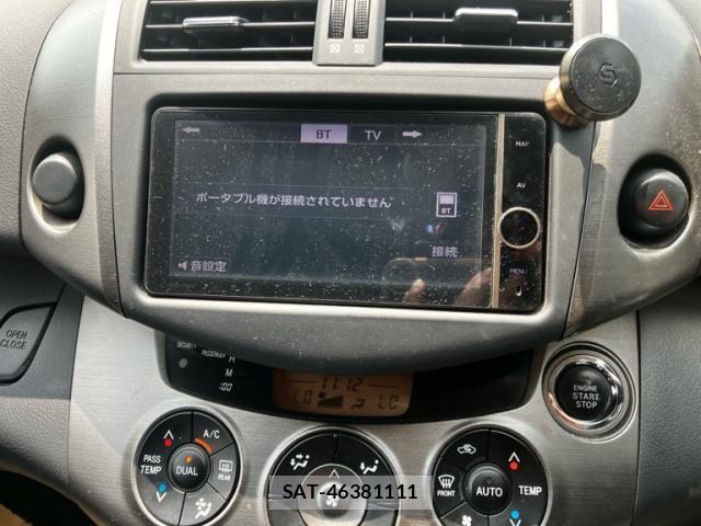 Toyota VANGUARD 2012-11 8210768-23