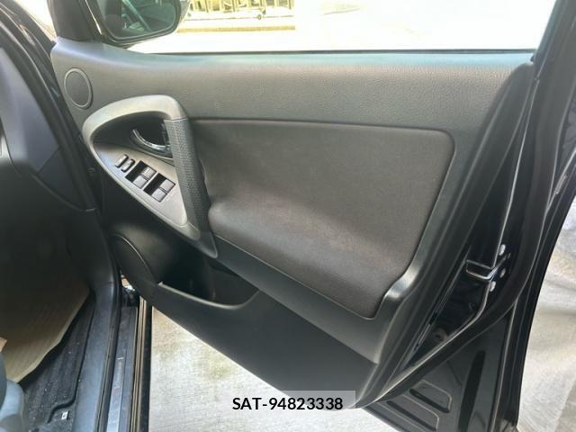 Toyota VANGUARD 2012-03 8210765-7