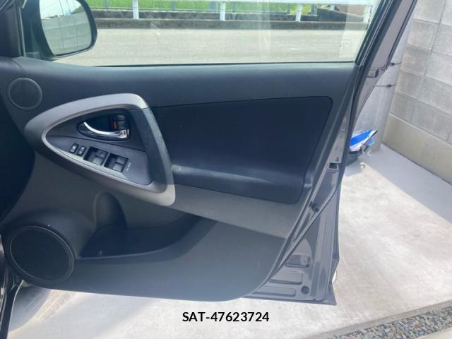Toyota VANGUARD 2009-04 8317779-12