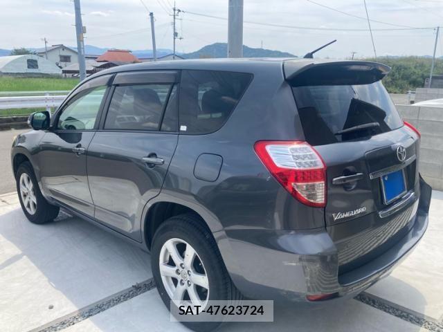Toyota VANGUARD 2009-04 8317779-1