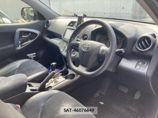Toyota VANGUARD 2013-08 8369513-10