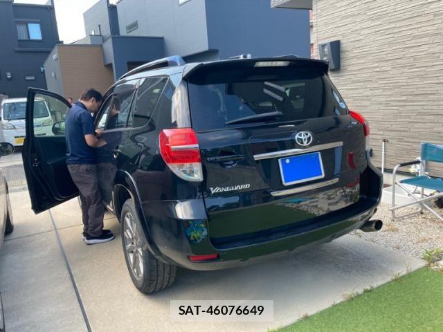 Toyota VANGUARD 2013-08 8369513-3