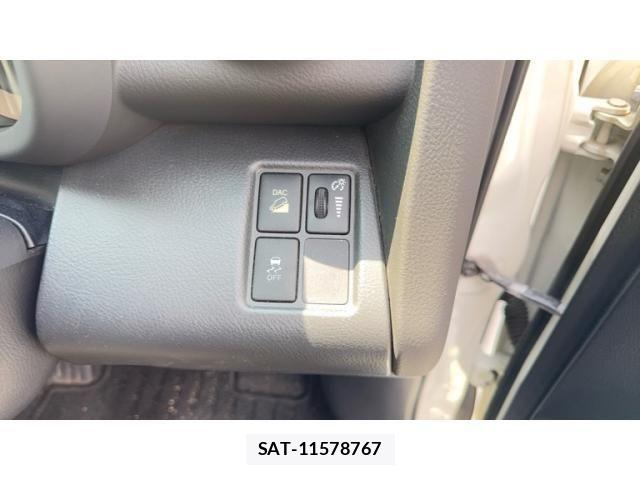 Toyota VANGUARD 2013-03 8629465-16