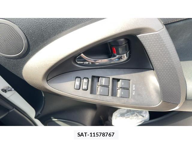 Toyota VANGUARD 2013-03 8629465-17