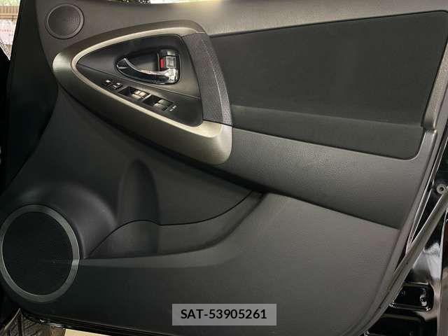 Toyota VANGUARD 2013-06 8686816-13