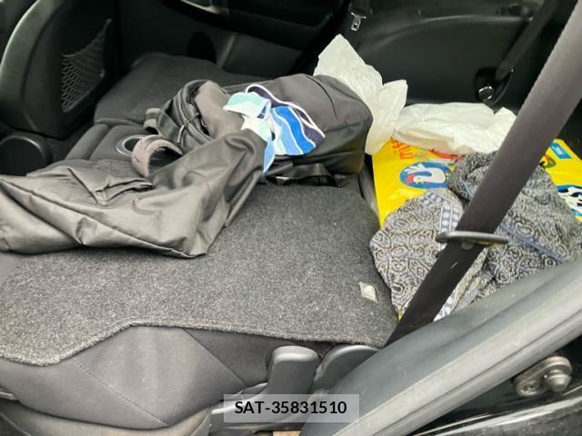 Toyota VANGUARD 2010-03 8746482-11