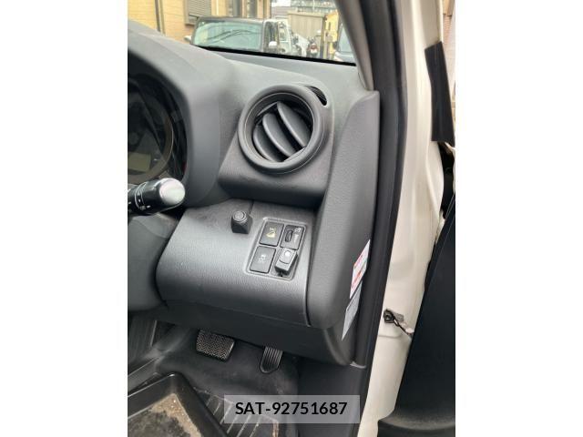 Toyota VANGUARD 2011-11 8832224-12
