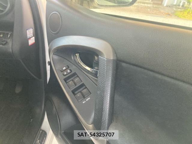 Toyota VANGUARD 2013-04 7964203-3