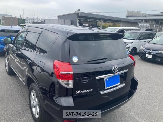 Toyota VANGUARD 2010-09 8232215-3