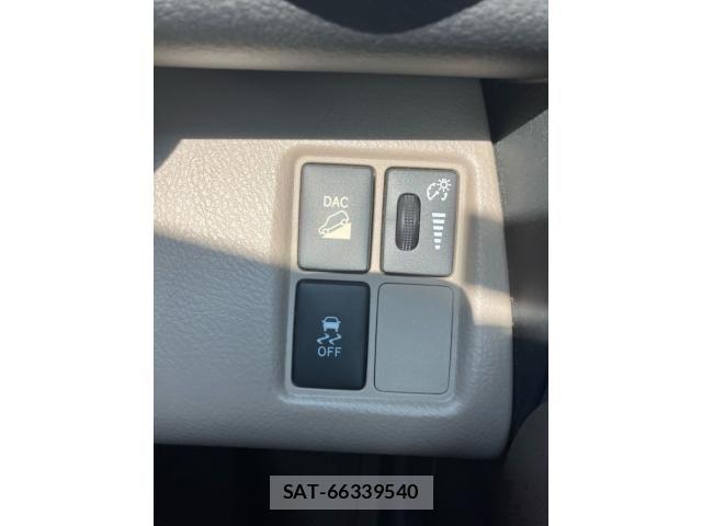 Toyota VANGUARD 2007-12 8415582-16