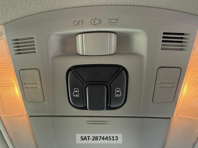 Toyota VELLFIRE 2011-09 616195-7