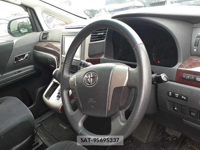 Toyota VELLFIRE 2012 994358-6