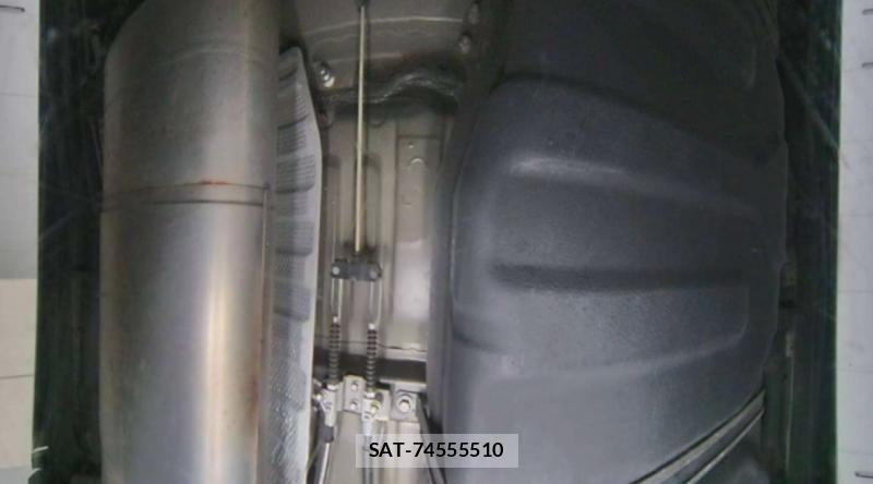 Toyota VELLFIRE 2012-01 1289571-11
