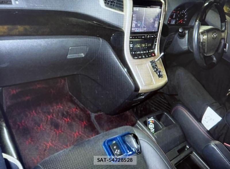 Toyota VELLFIRE 2013 1300342-4
