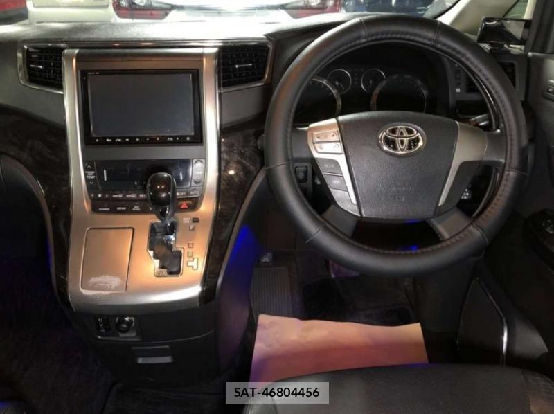 Toyota VELLFIRE 2012 1320524-5