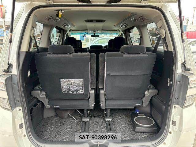 Toyota VELLFIRE 2010-05 3389986-17