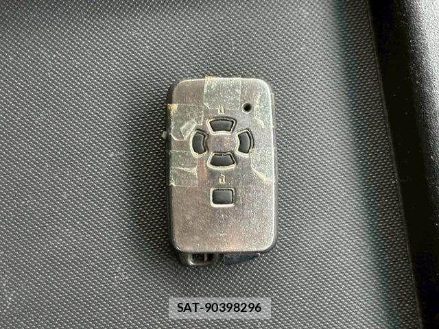 Toyota VELLFIRE 2010-05 3389986-18