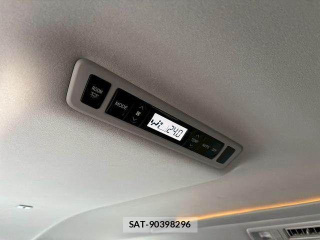 Toyota VELLFIRE 2010-05 3389986-28