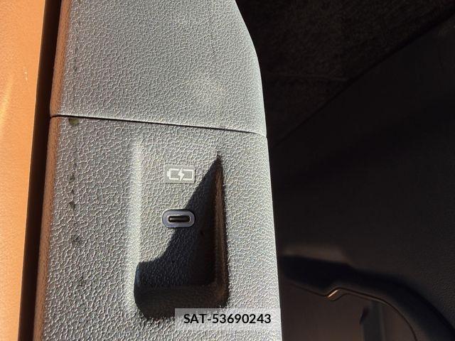 Toyota VELLFIRE 2024-10 3389819-17