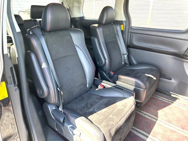 Toyota VELLFIRE 2014-01 3686425-8