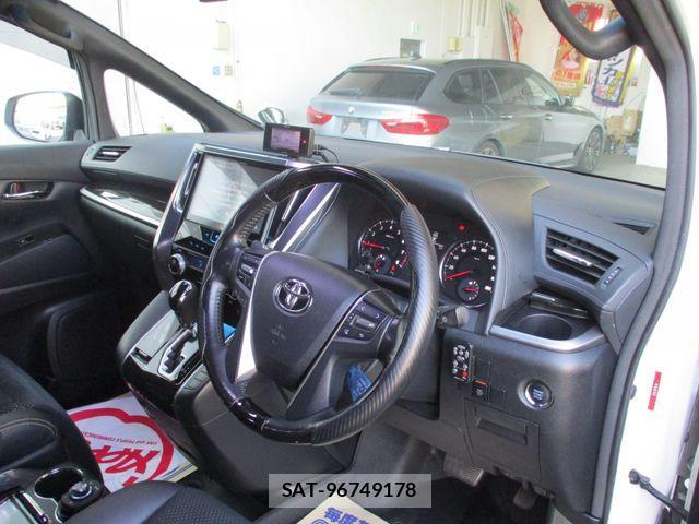 Toyota VELLFIRE 2017-09 4243967-11