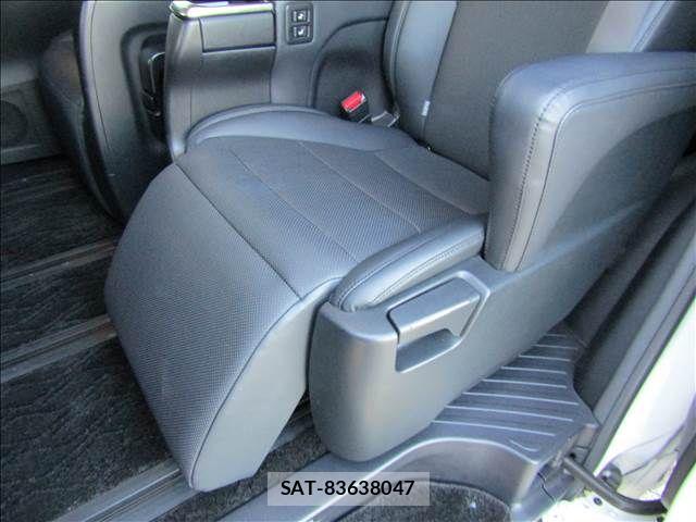 Toyota VELLFIRE 2018-03 4992144-27