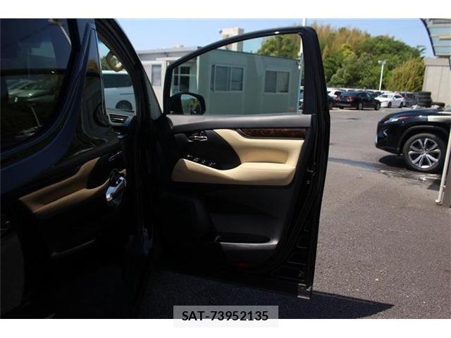 Toyota VELLFIRE 2020-08 6678575-29