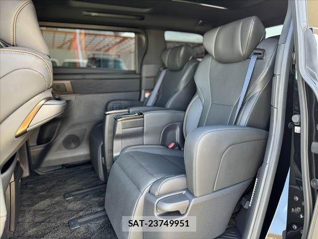 Toyota VELLFIRE 2025-03 6678563-17