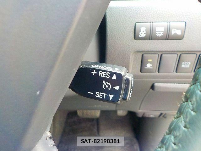 Toyota VELLFIRE 2013-06 6678574-11