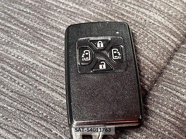 Toyota VELLFIRE 2013-10 6691332-25