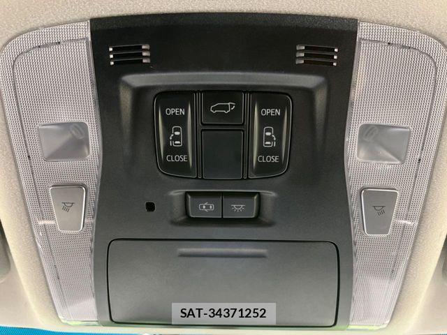 Toyota VELLFIRE 2017-03 6753706-4