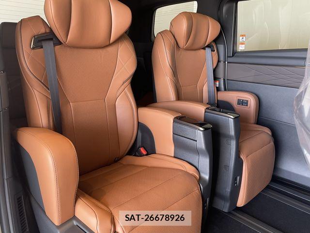 Toyota VELLFIRE 2026-03 6753676-25