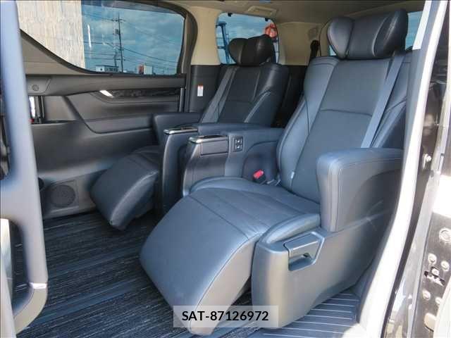 Toyota VELLFIRE 2019-03 6753689-17