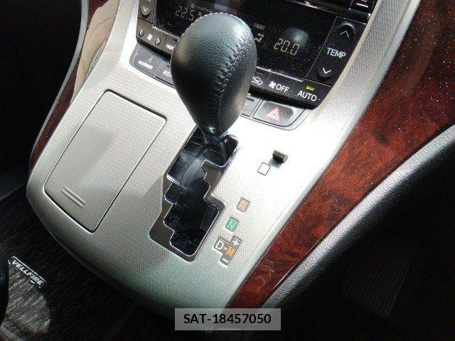 Toyota VELLFIRE 2012-08 6817752-24