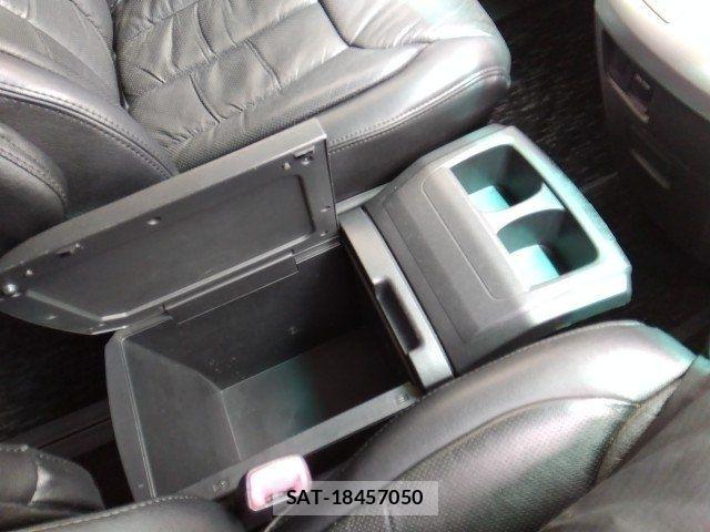 Toyota VELLFIRE 2012-08 6817752-28