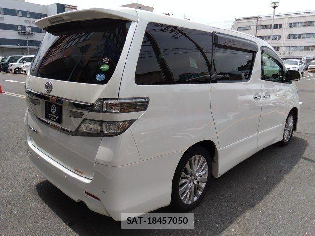 Toyota VELLFIRE 2012-08 6817752-2