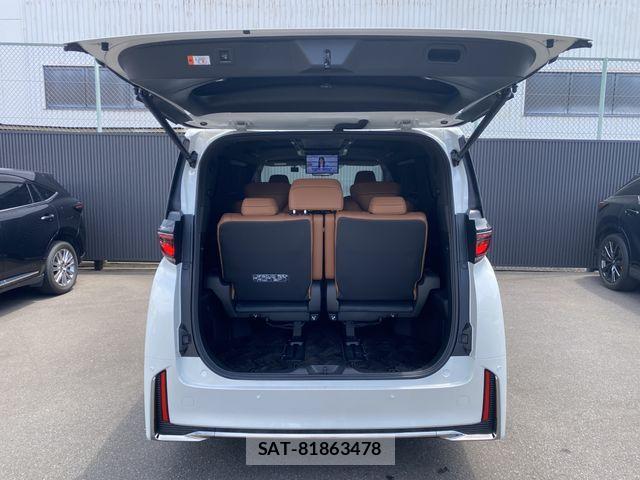 Toyota VELLFIRE 2024-04 6817711-9