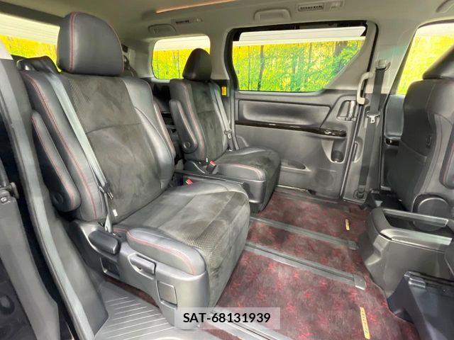 Toyota VELLFIRE 2012-10 6817746-8
