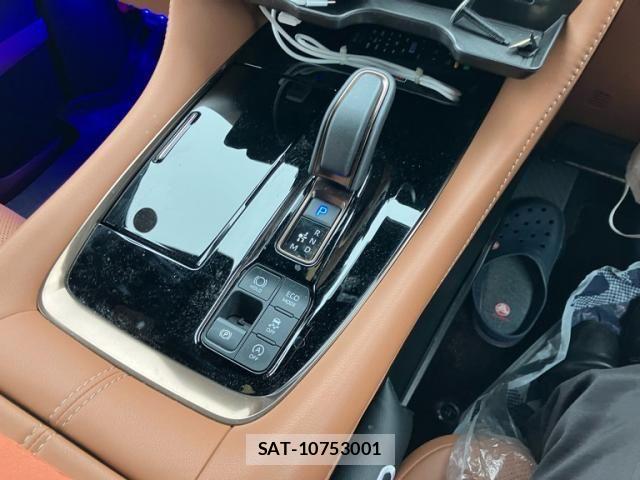 Toyota VELLFIRE 2025-09 6914729-24