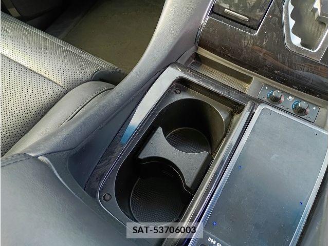 Toyota VELLFIRE 2018-10 6914753-26