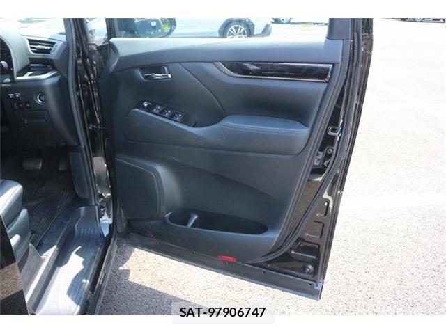 Toyota VELLFIRE 2020-11 6914756-1