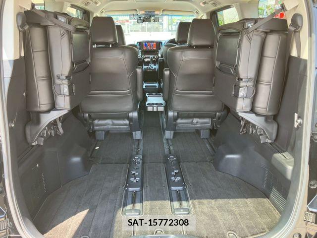 Toyota VELLFIRE 2018-08 7021809-17