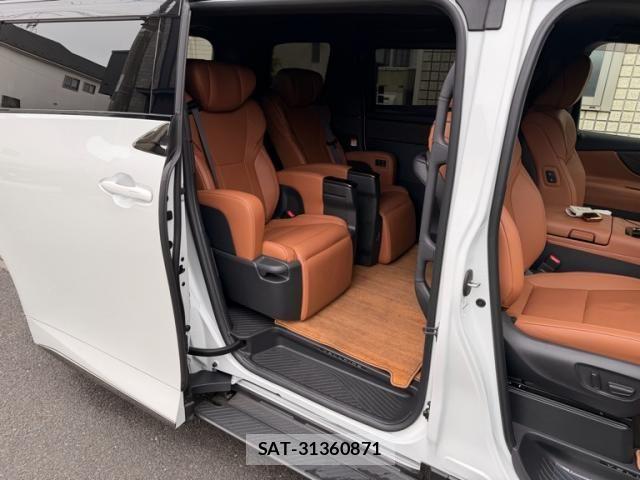 Toyota VELLFIRE 2024-10 7061145-12