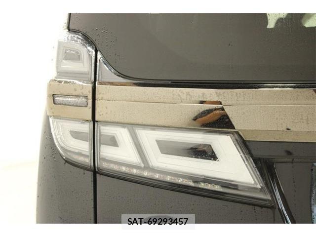 Toyota VELLFIRE 2021-04 7061153-18