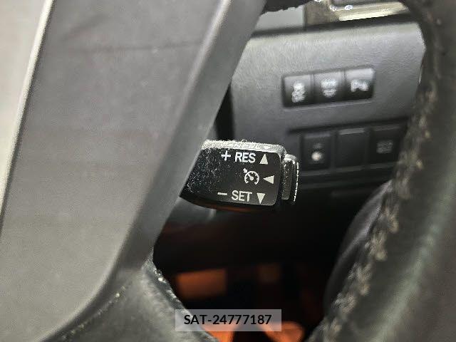 Toyota VELLFIRE 2014-07 7061163-17