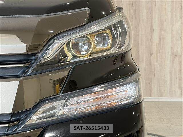 Toyota VELLFIRE 2017-06 7061161-23