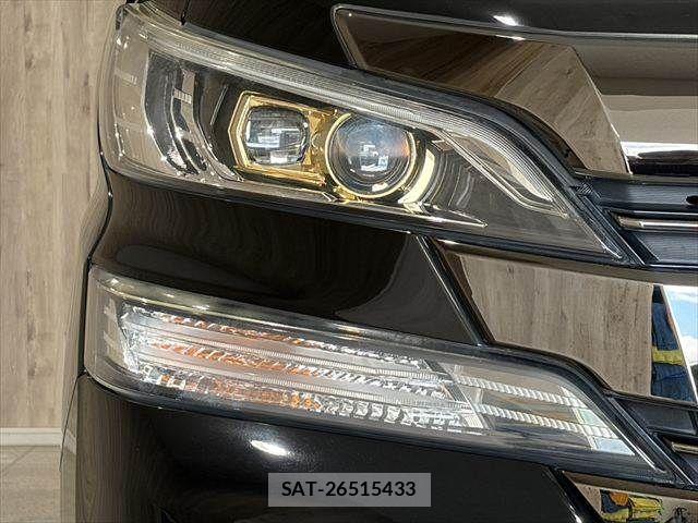 Toyota VELLFIRE 2017-06 7061161-24