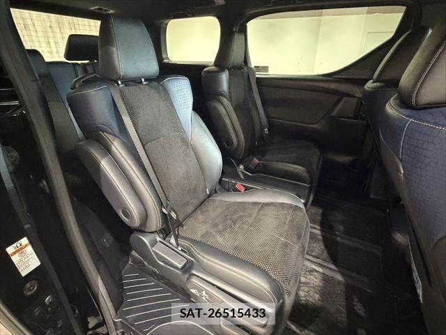 Toyota VELLFIRE 2017-06 7061161-7